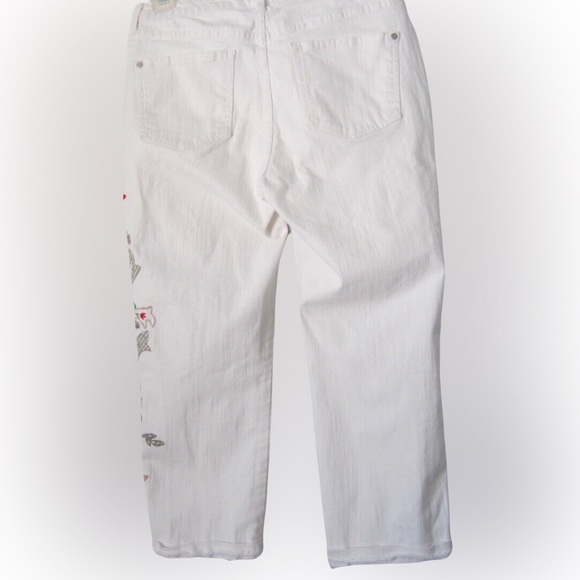 Nine West White Chrystie Embroidered Floral Capri Jeans, Great for Summer, 4 - Picture 2 of 10